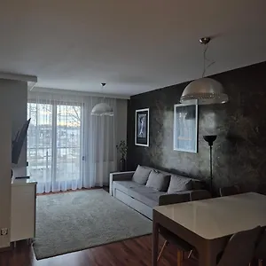 apartament-karkonoska-z-garaem.hotelswroclaw.com/